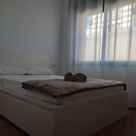 Ap4Us B1 - Apartment For Us - Sightseeing & Beach Near To Barcelona Badalona Extérieur photo