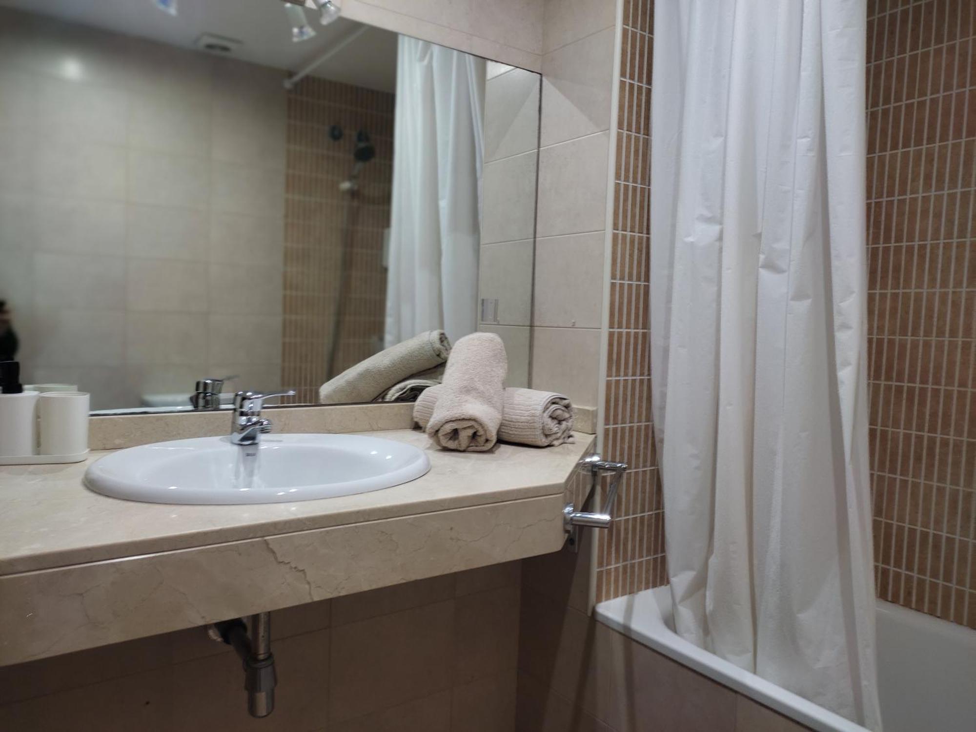 Ap4Us B1 - Apartment For Us - Sightseeing & Beach Near To Barcelona Badalona Extérieur photo